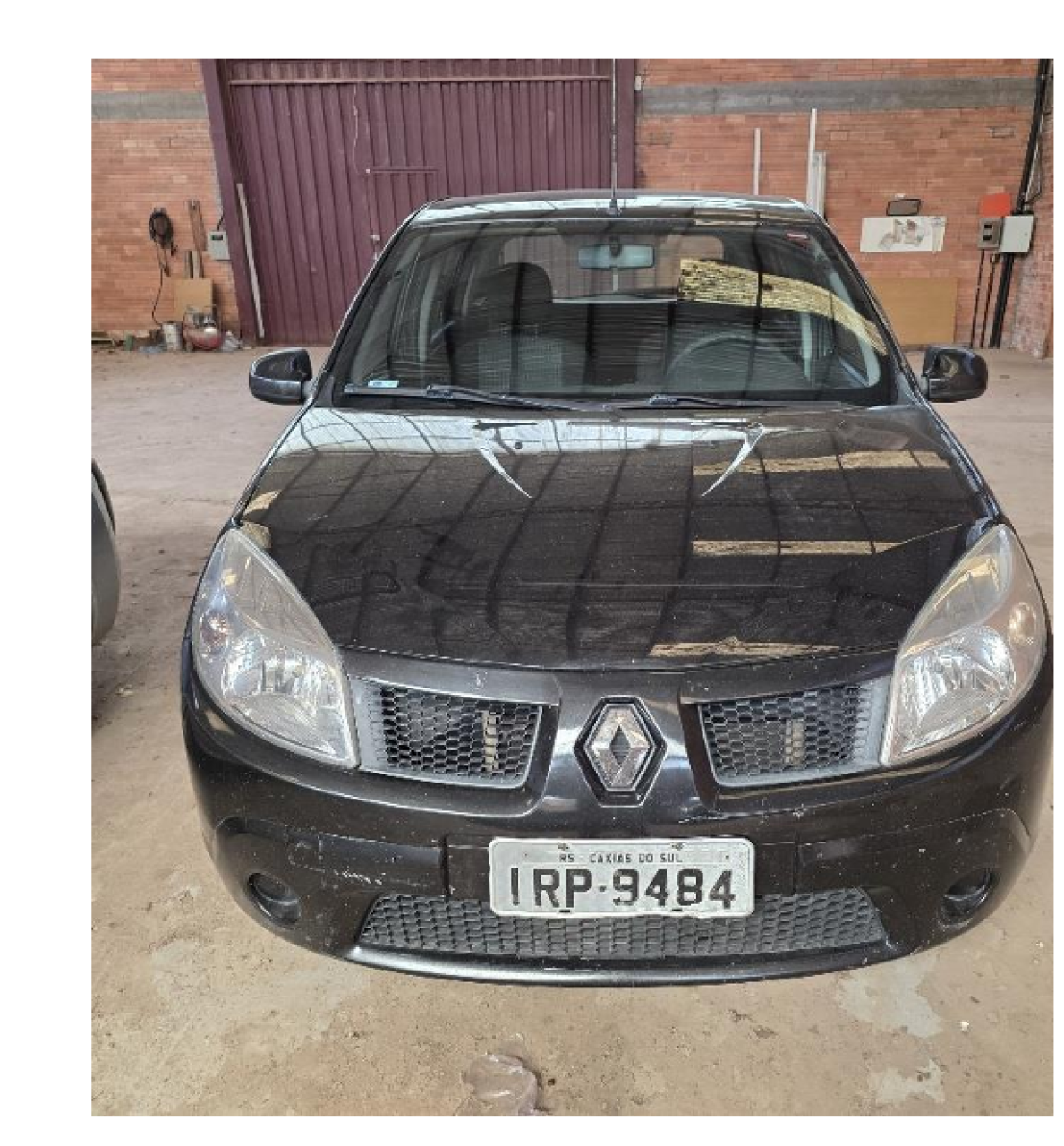 LOTE 02 / 01 (UM) RENAULT/SANDERO EXP 1016V 2011/2011